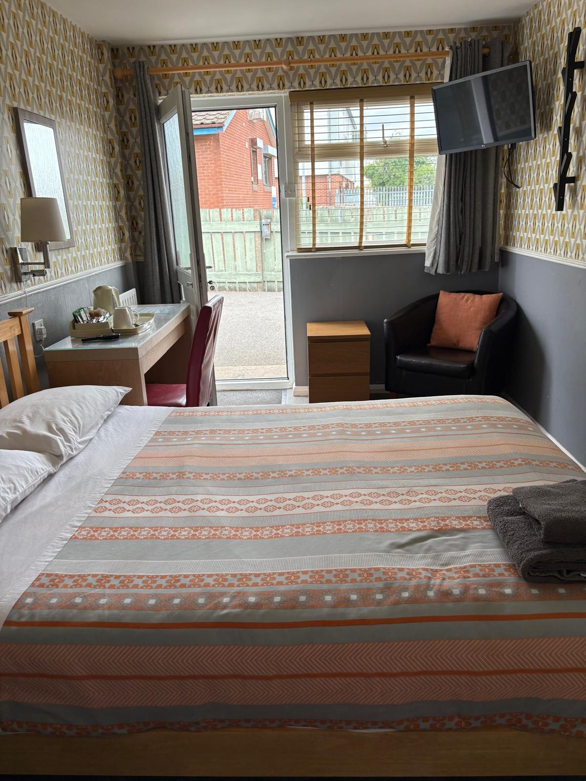 Bungalow Room - View 3